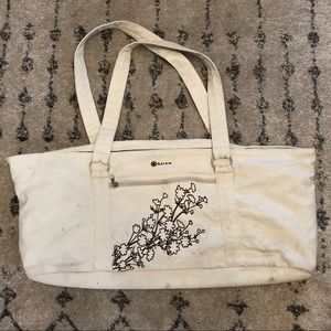 🧘‍♀️ Gaiam Yoga Mat Bag 🧘‍♀️